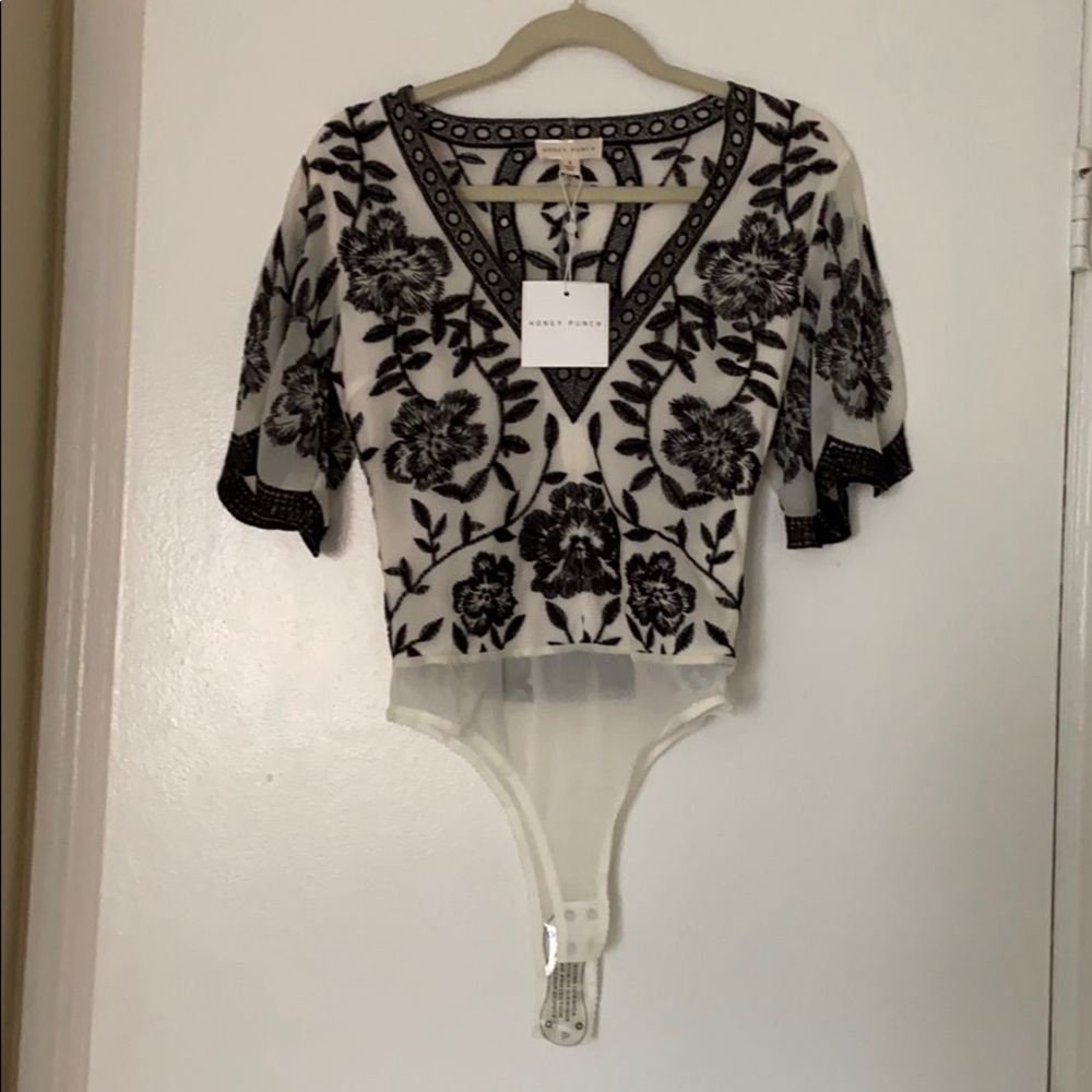 Lace short sleeved bodysuit